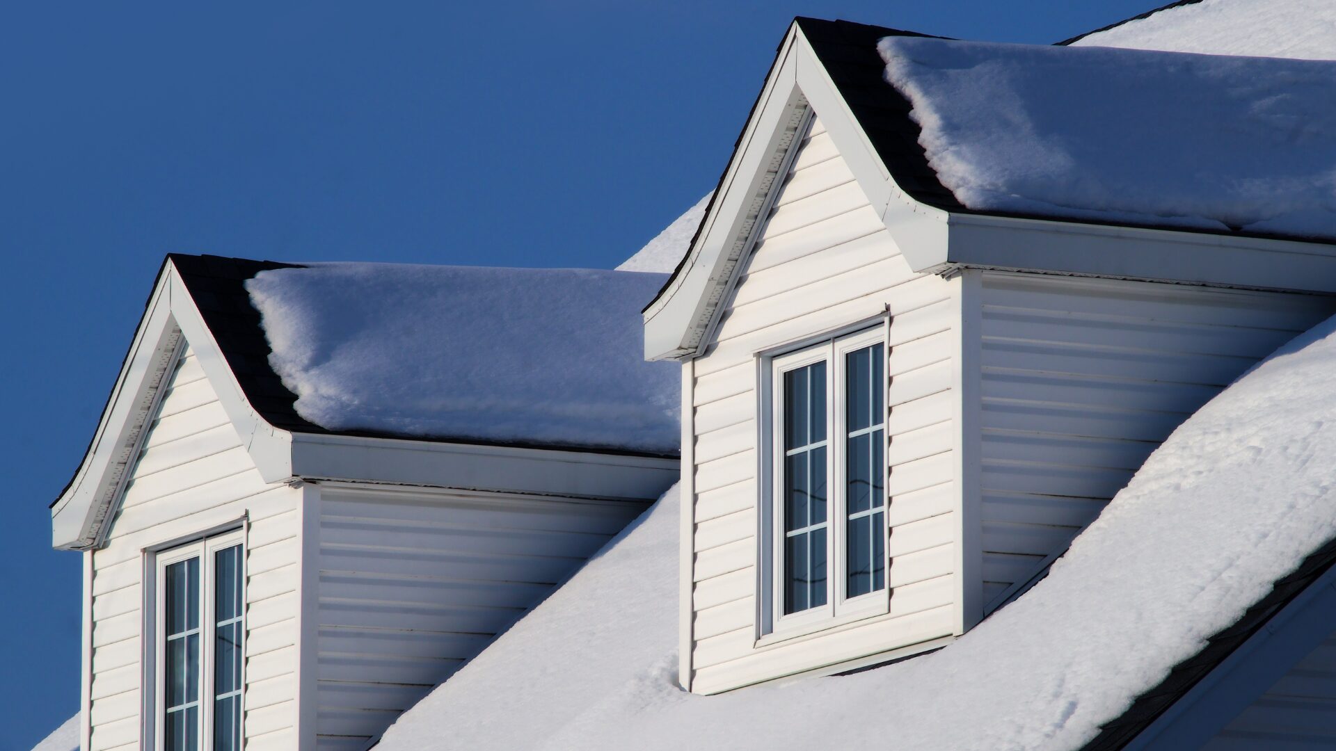 Winter Roof Maintenance Tips for Virginia Homeowners